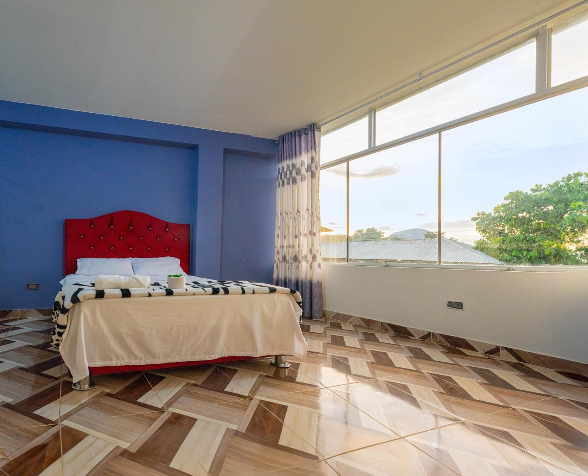 Hospedaje Miraflores Moyobamba Buitenkant foto