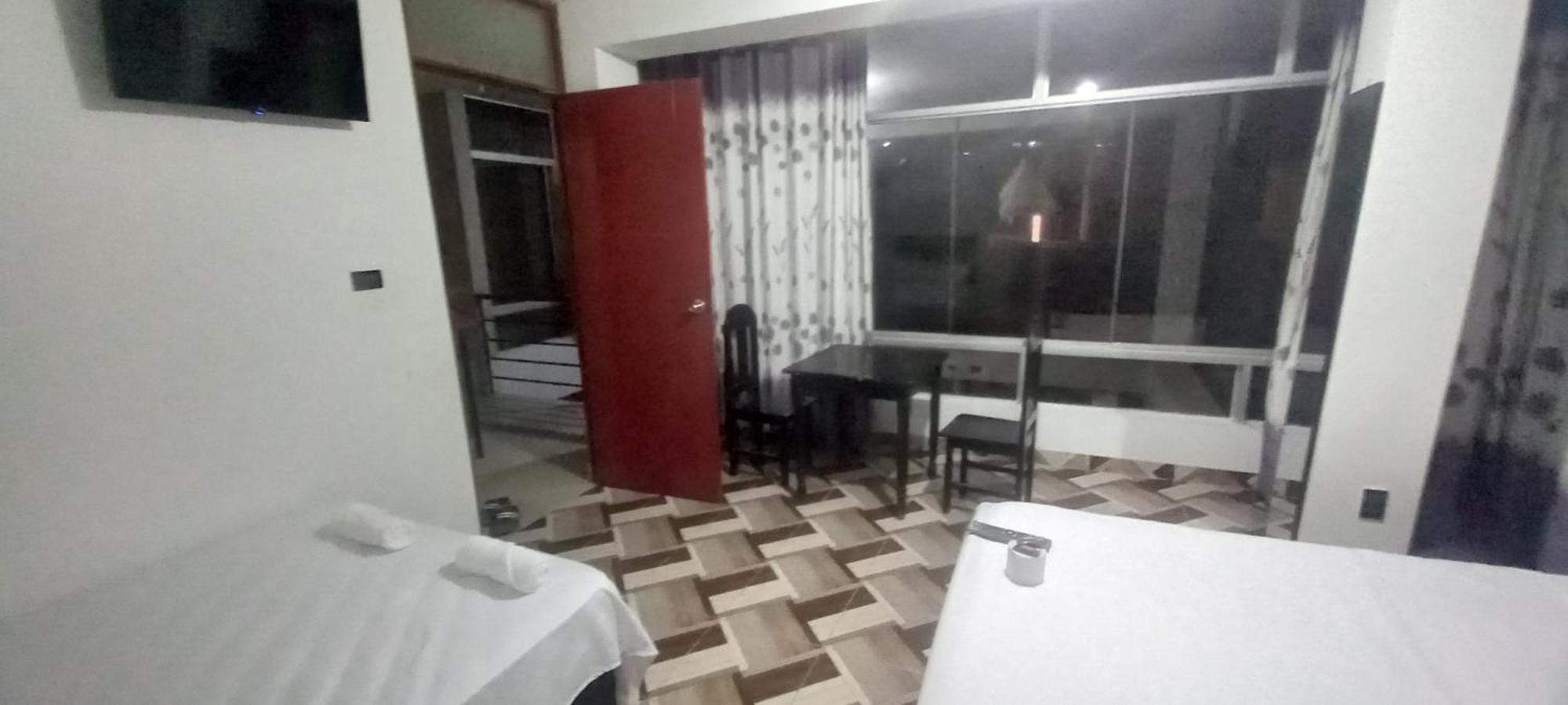 Hospedaje Miraflores Moyobamba Buitenkant foto